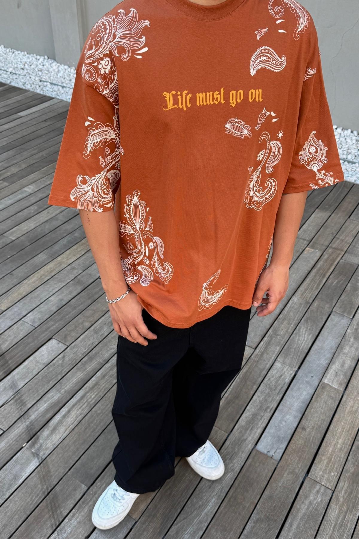 Life Must Etnik Desen Baskılı Kahve Oversize Tshirt JC01