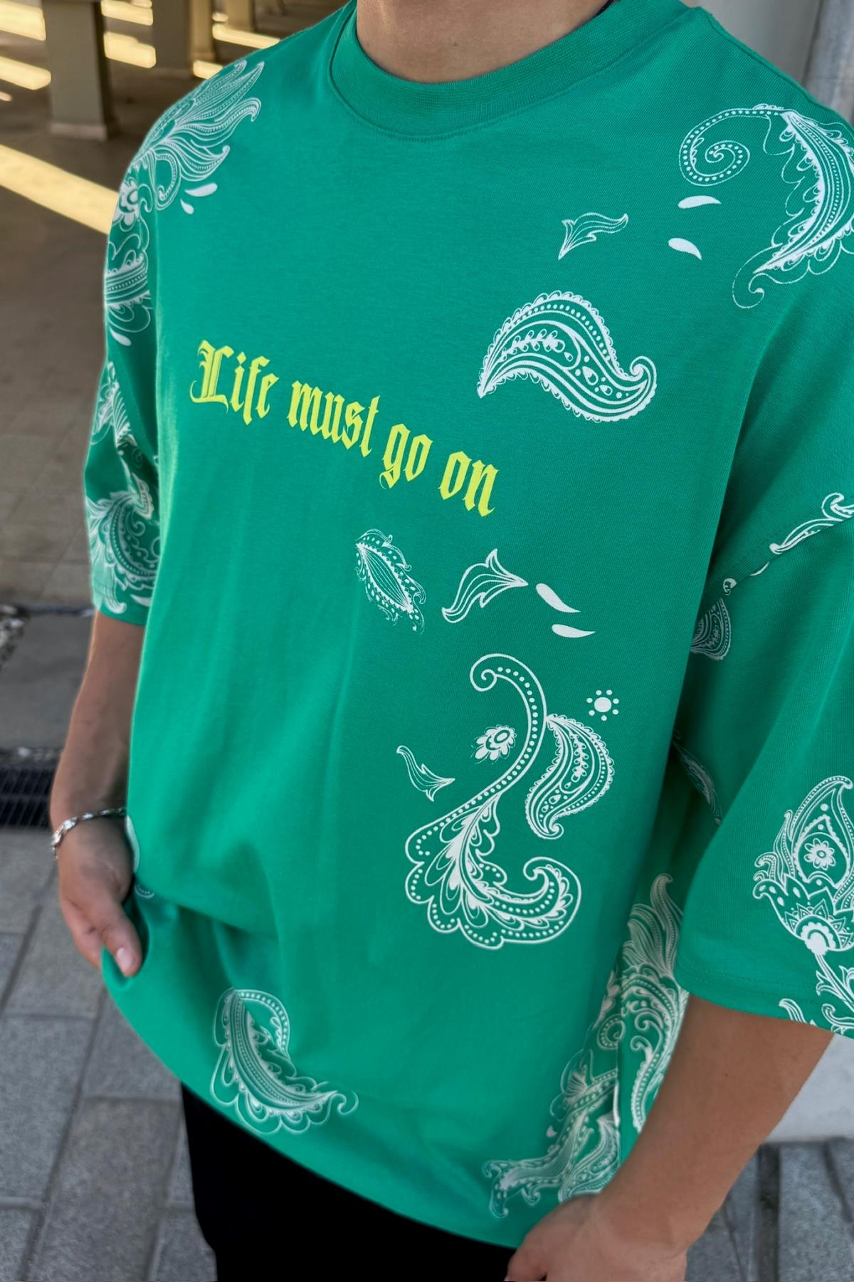 Life Must Etnik Desen Baskılı Yeşil Oversize Tshirt JC01