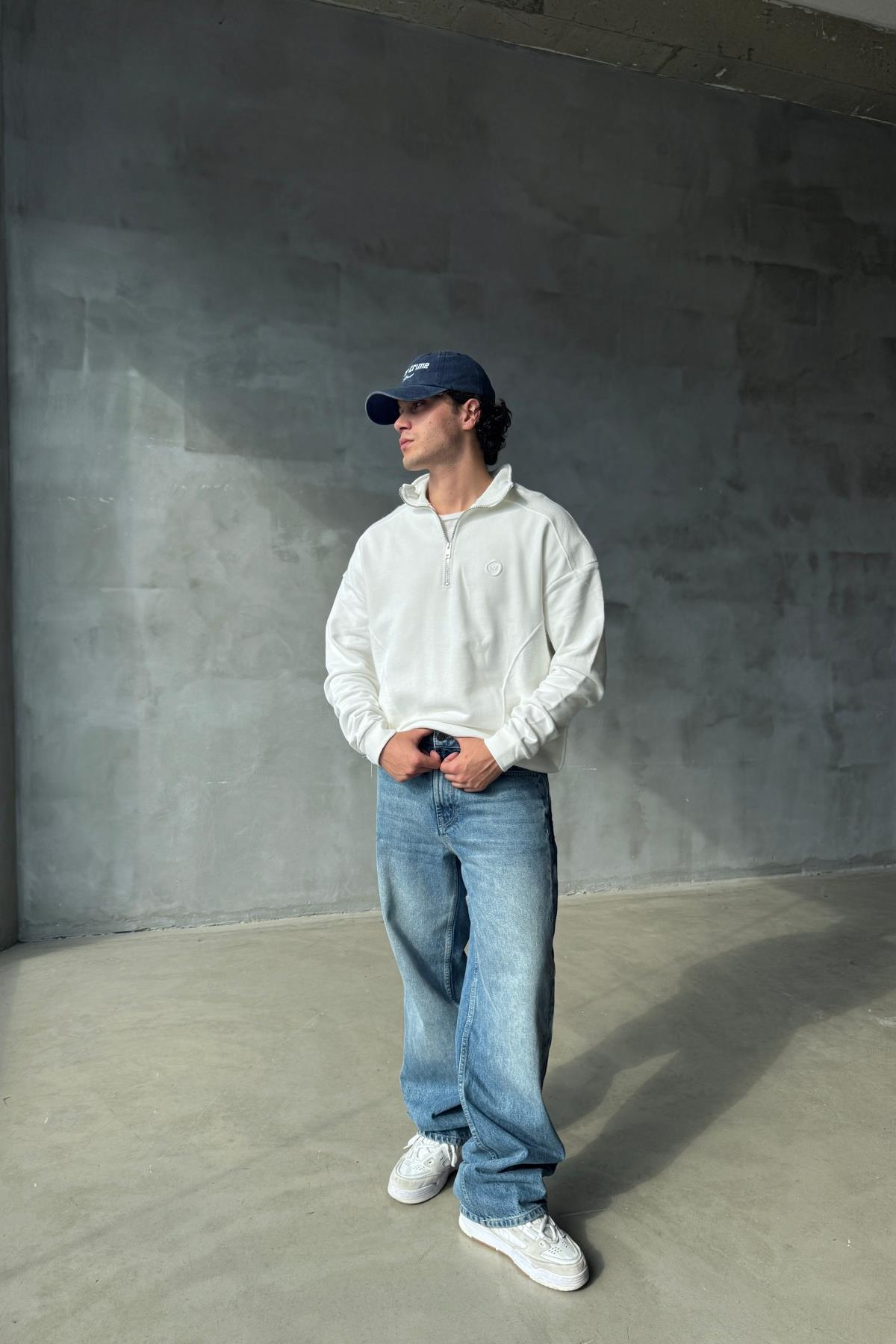 Logo Detay Fermuar Yaka Ekru Oversize Sweatshirt SR01