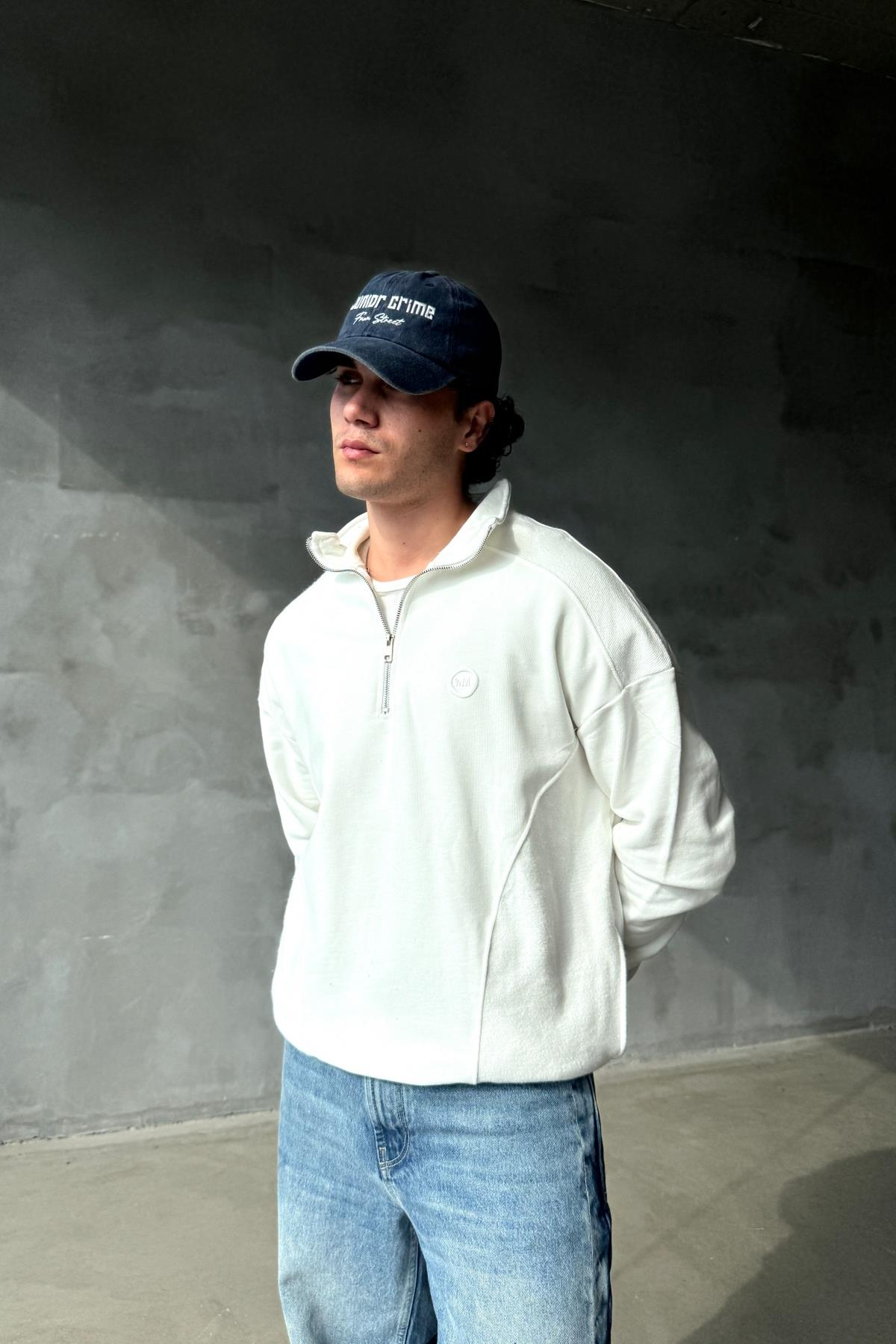 Logo Detay Fermuar Yaka Ekru Oversize Sweatshirt SR01