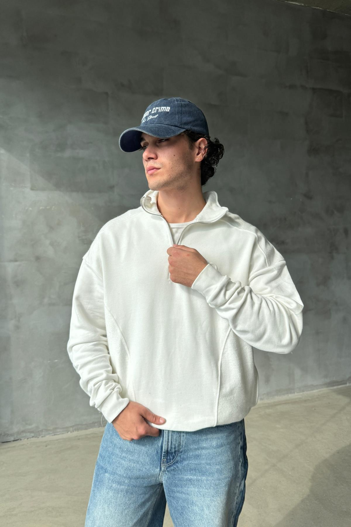 Logo Detay Fermuar Yaka Ekru Oversize Sweatshirt SR01