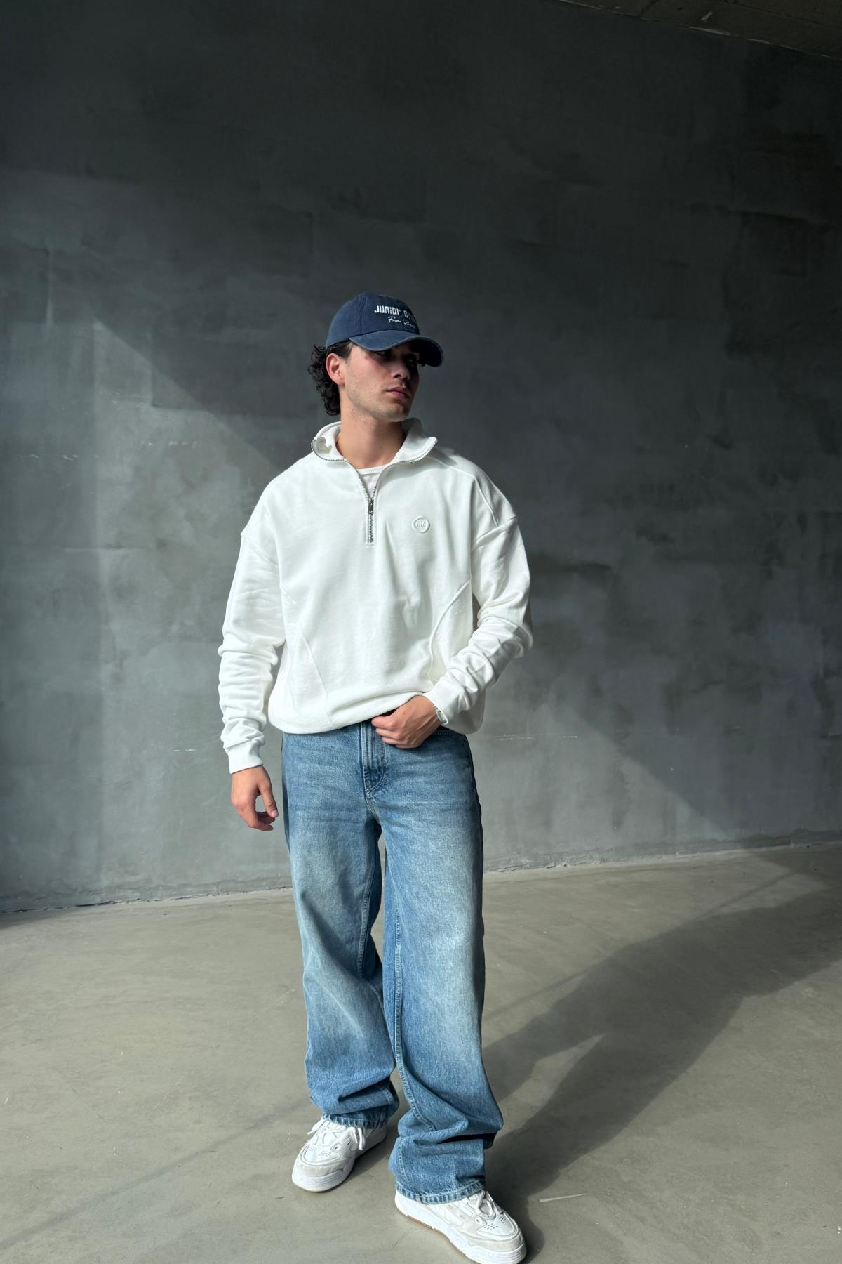 Logo Detay Fermuar Yaka Ekru Oversize Sweatshirt SR01