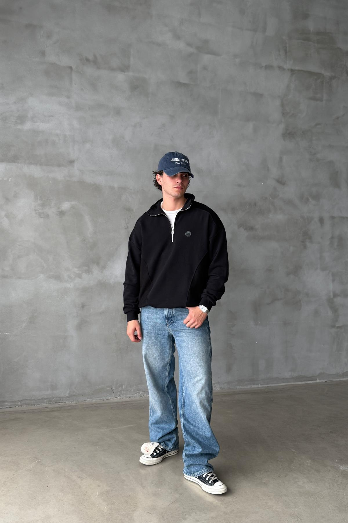 Logo Detay Fermuar Yaka Siyah Oversize Sweatshirt SR01