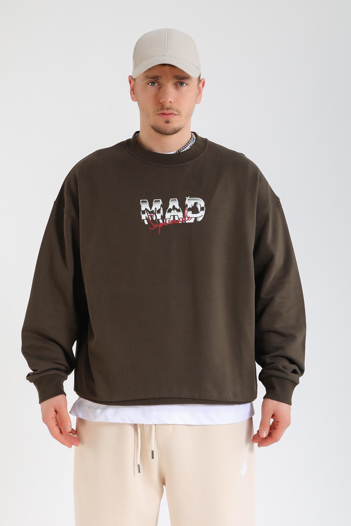 Mad Baskılı Kahve Oversize Sweatshirt SW1381
