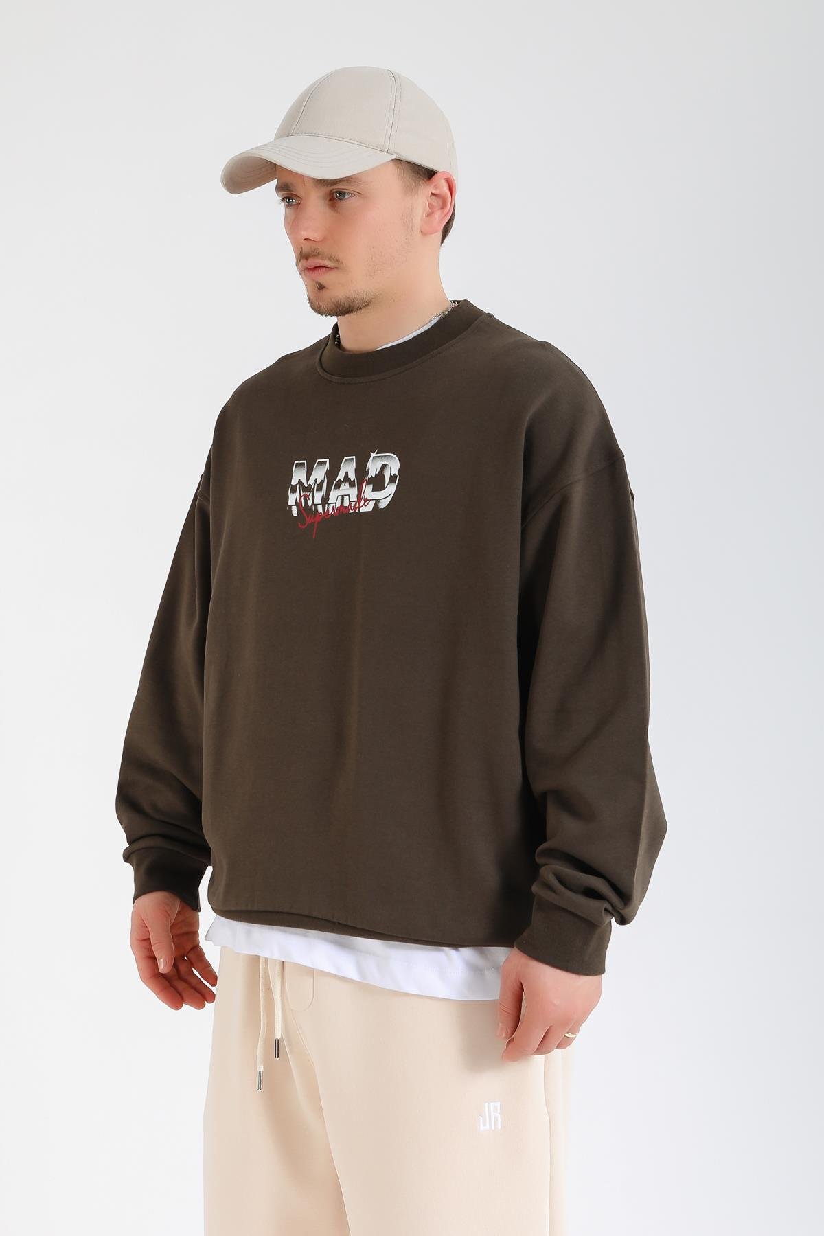 Mad Baskılı Kahve Oversize Sweatshirt SW1381