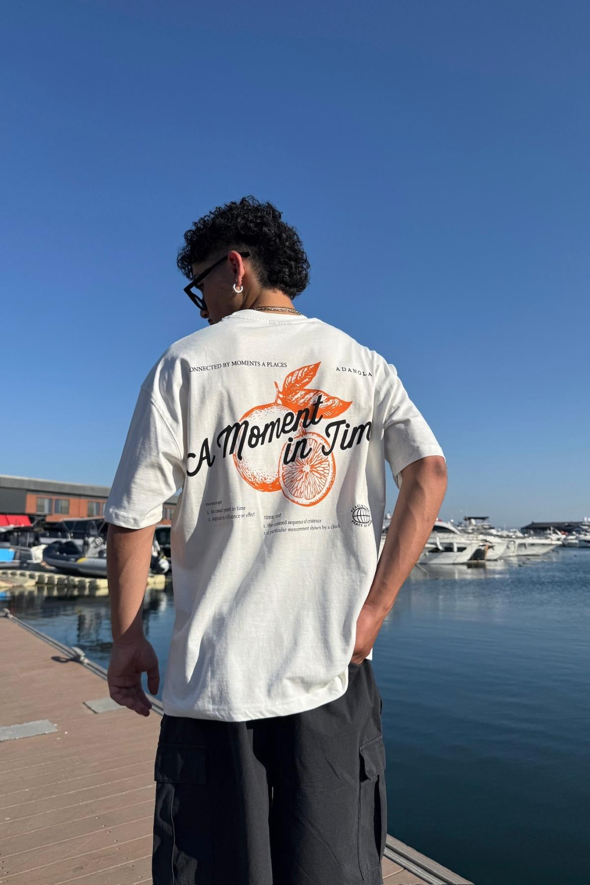 Moment Baskılı Krem Oversize Tshirt PM01