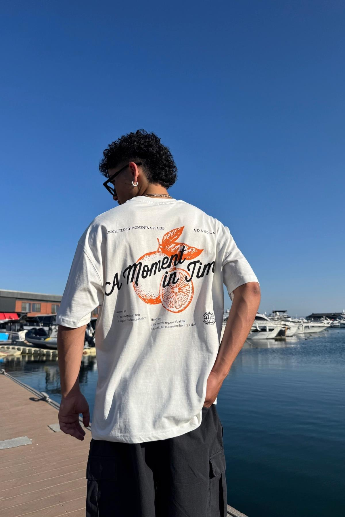 Moment Baskılı Krem Oversize Tshirt PM01