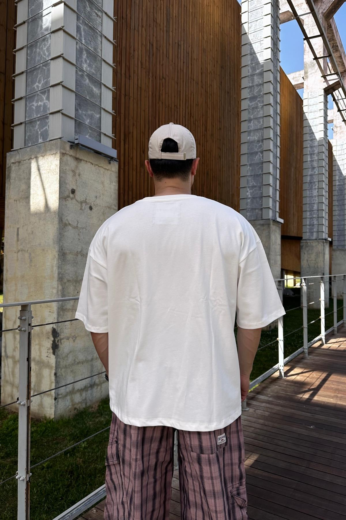 Mount Baskılı Krem Oversize Tshirt  T1131