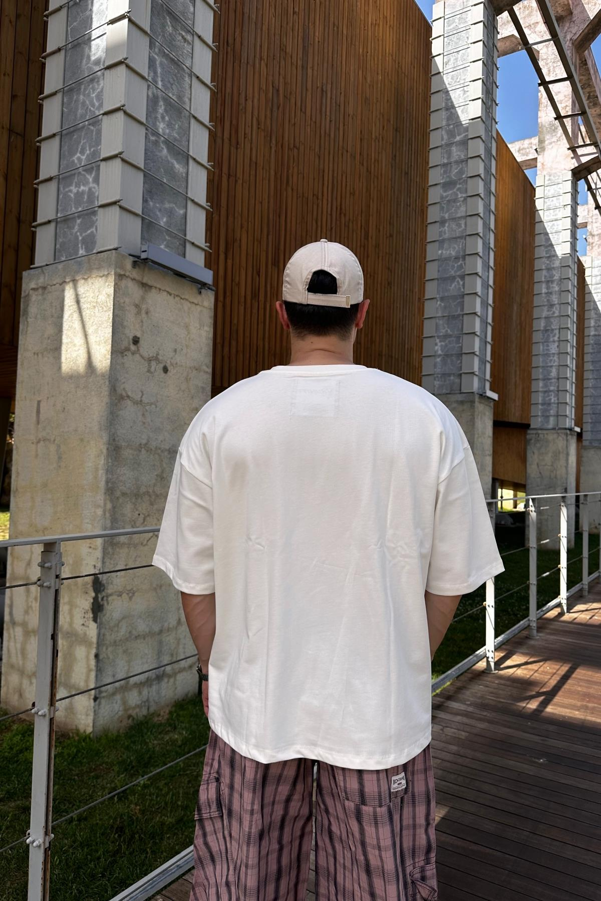 Mount Baskılı Krem Oversize Tshirt  T1131