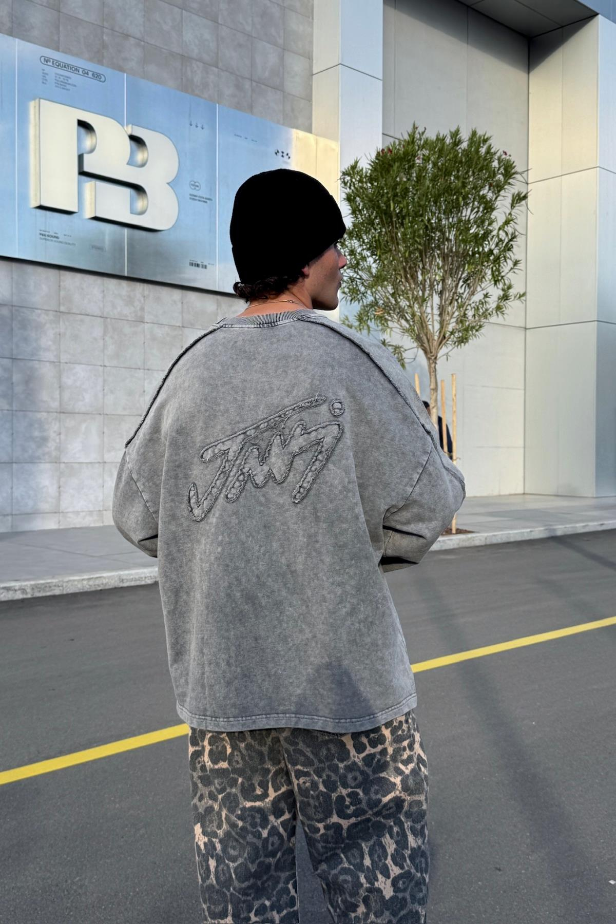 Nakışlı Acid Wash Bisiklet Yaka Oversize Sweatshirt JC01