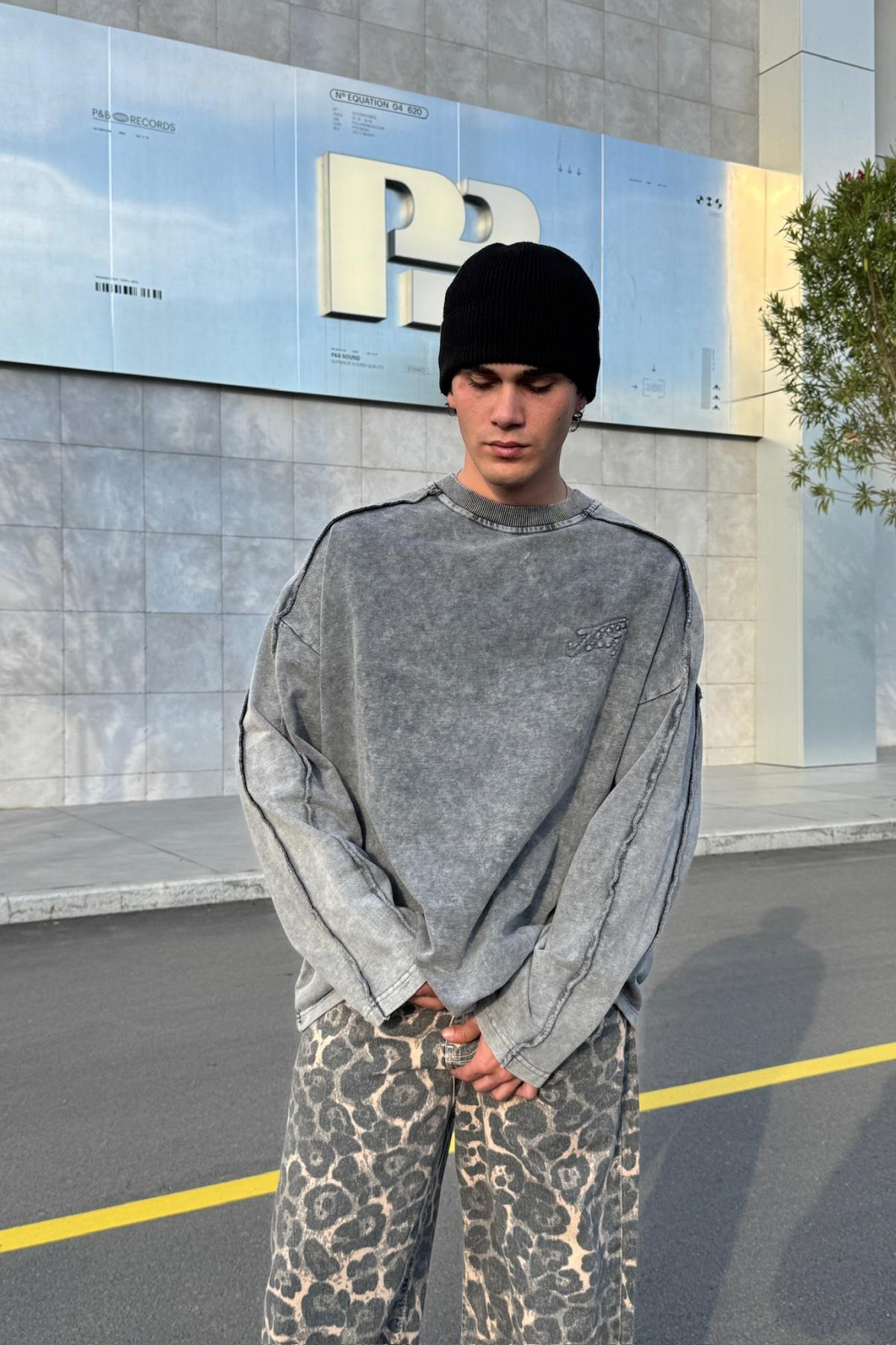 Nakışlı Acid Wash Bisiklet Yaka Oversize Sweatshirt JC01