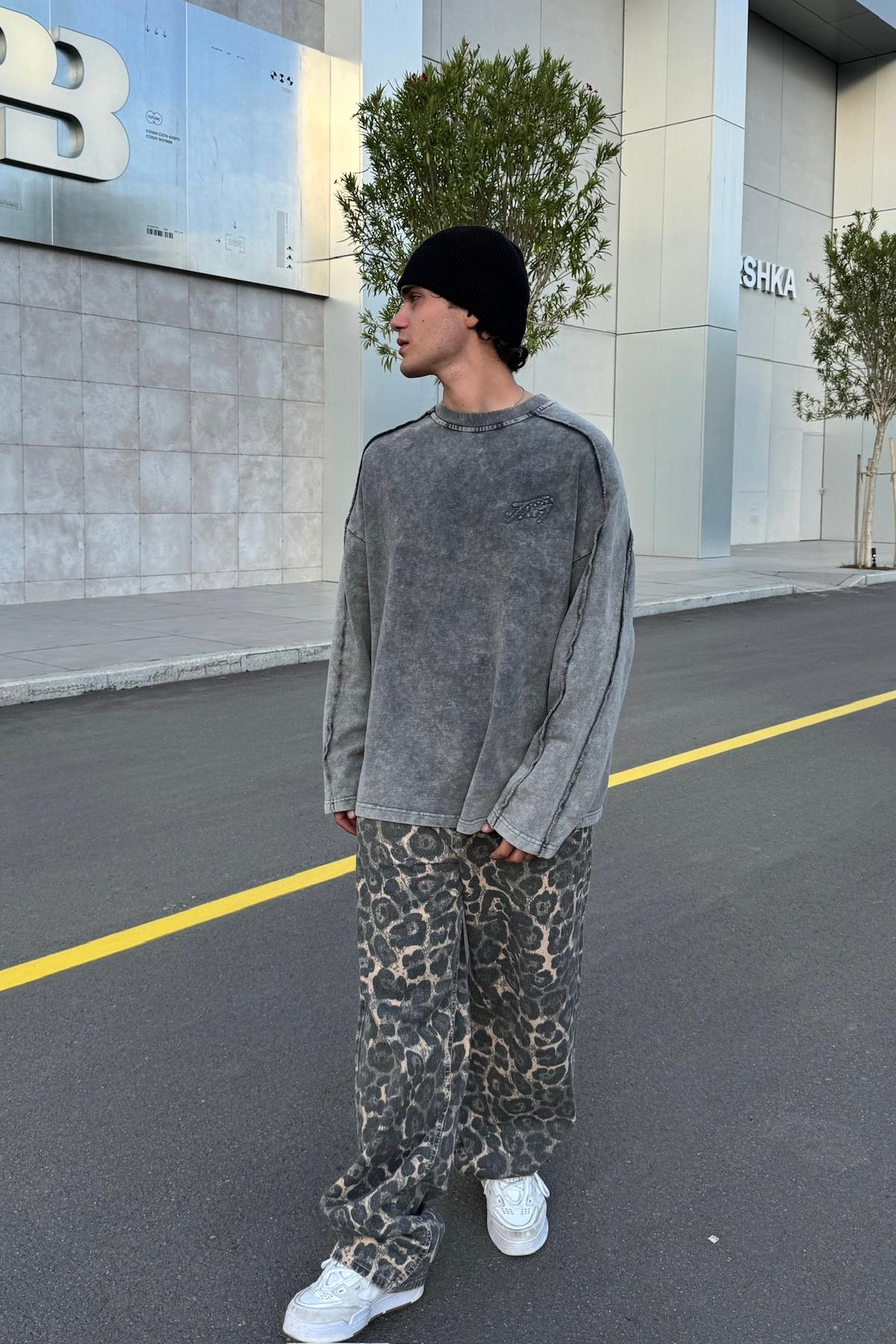 Nakışlı Acid Wash Bisiklet Yaka Oversize Sweatshirt JC01