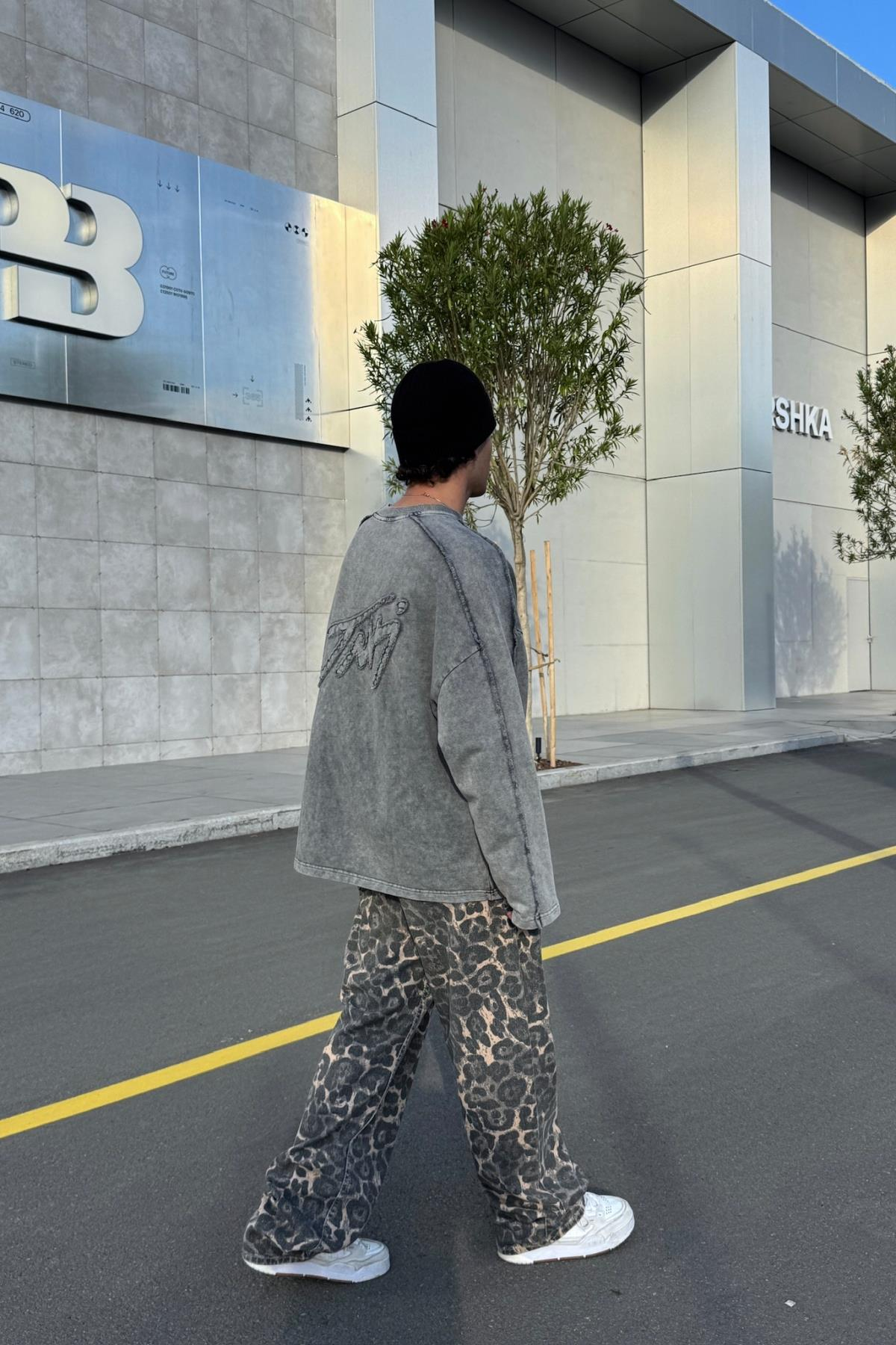 Nakışlı Acid Wash Bisiklet Yaka Oversize Sweatshirt JC01