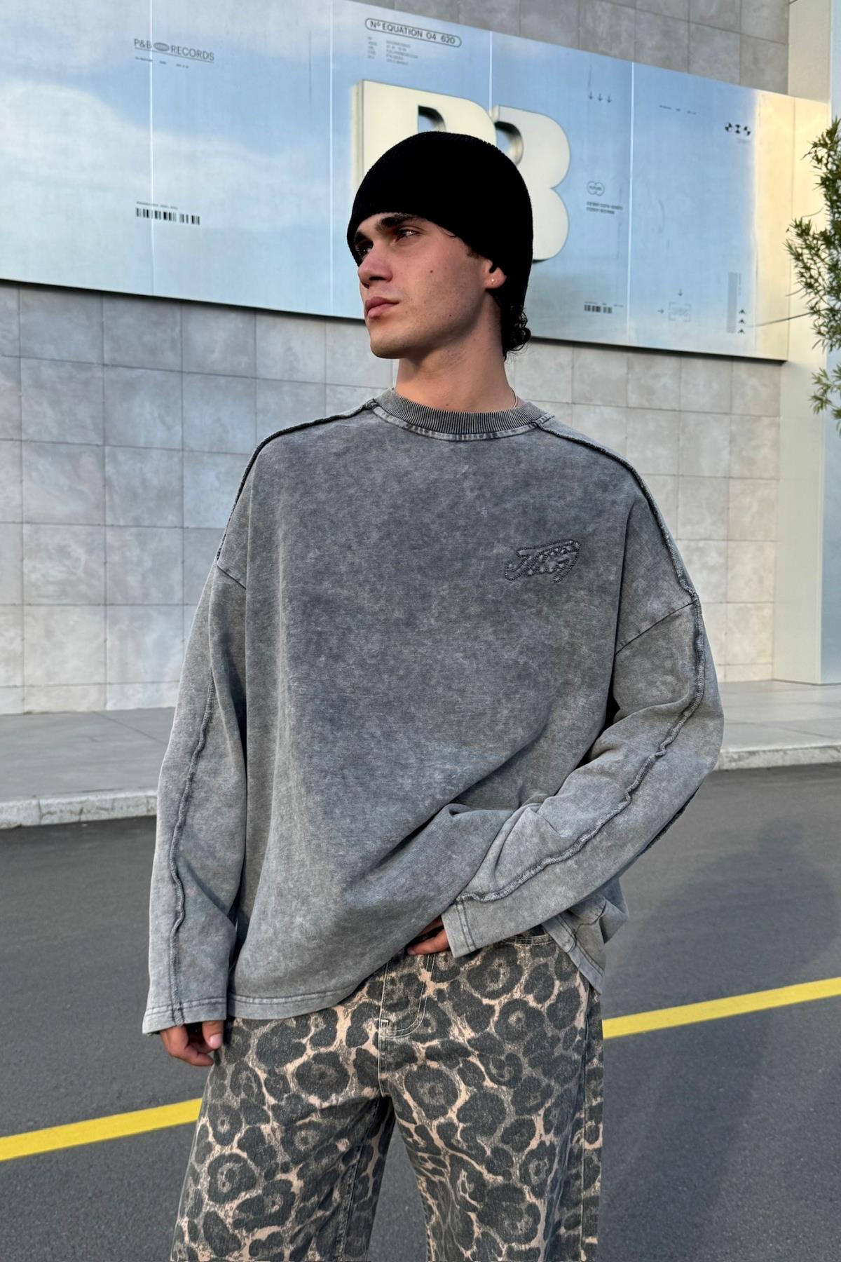 Nakışlı Acid Wash Bisiklet Yaka Oversize Sweatshirt JC01