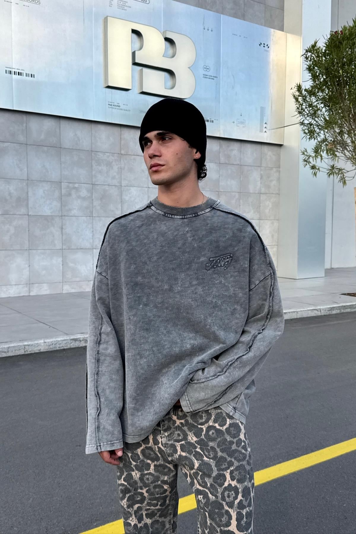 Nakışlı Acid Wash Bisiklet Yaka Oversize Sweatshirt JC01