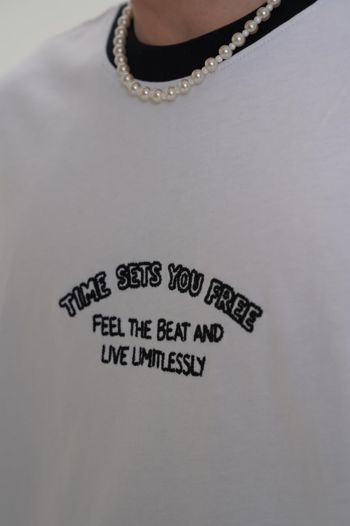 Nakışlı Beyaz Oversize Tshirt CT01 MRT26028