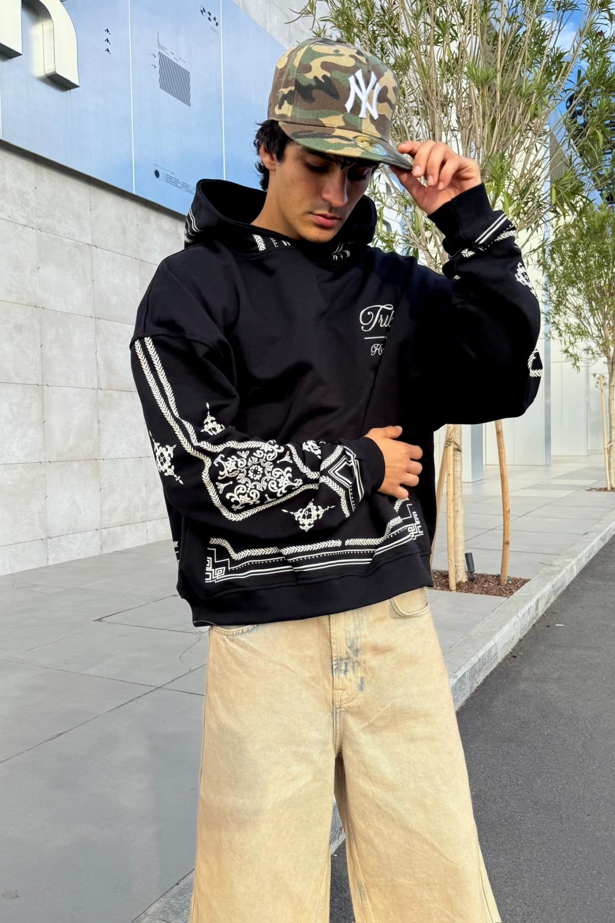 Nakışlı Etnik Desen Siyah Oversize Hoodie JC01