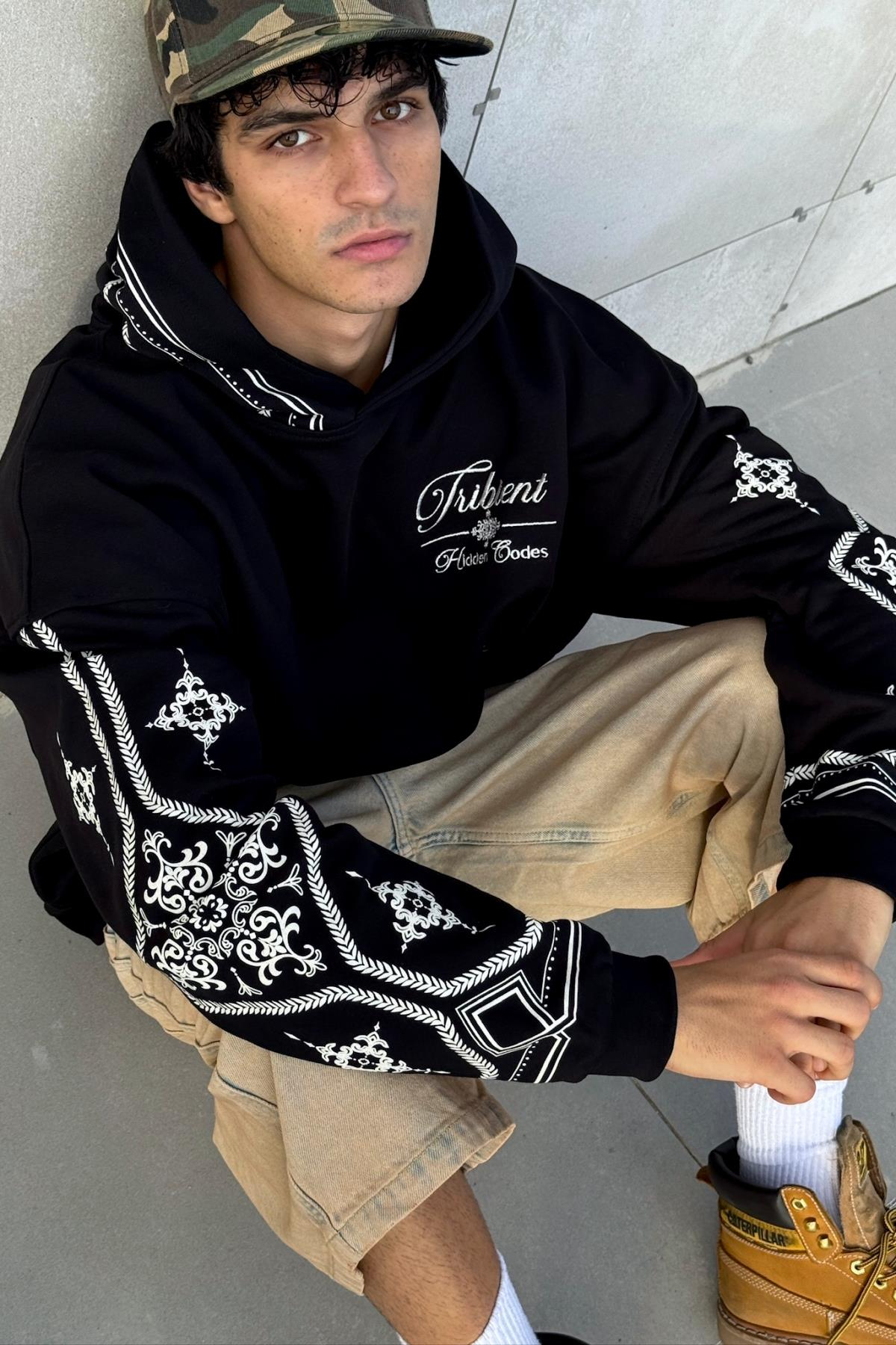Nakışlı Etnik Desen Siyah Oversize Hoodie JC01