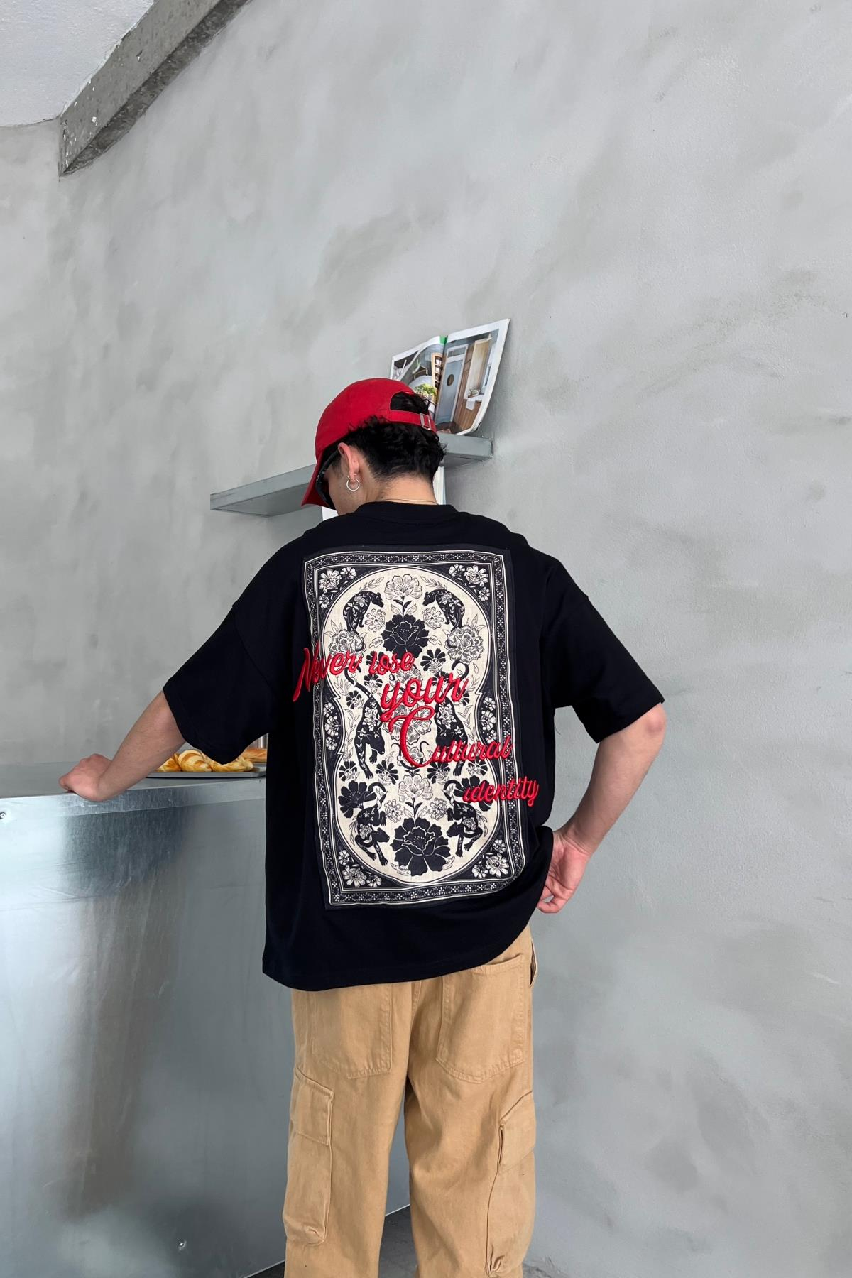 Nakışlı Siyah Oversize Tshirt