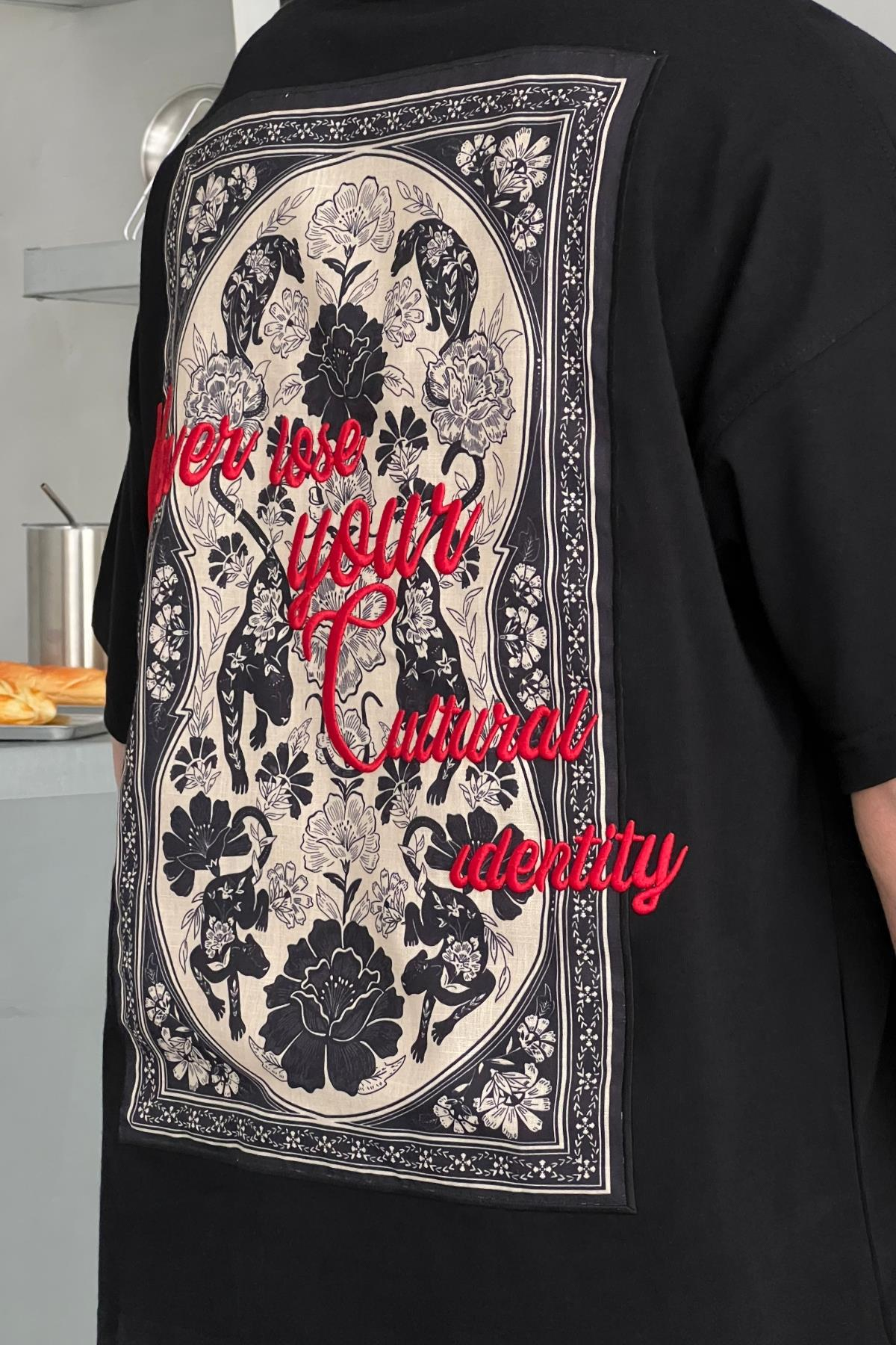 Nakışlı Siyah Oversize Tshirt