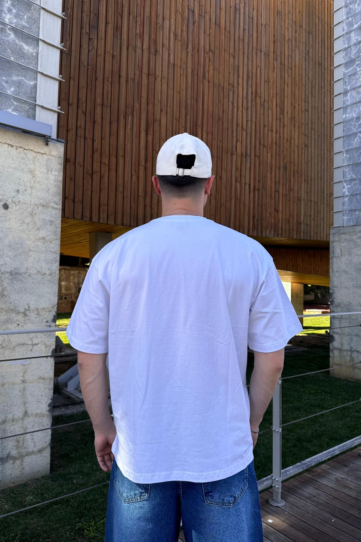 Northeast Baskılı Beyaz Oversize Tshirt T1060