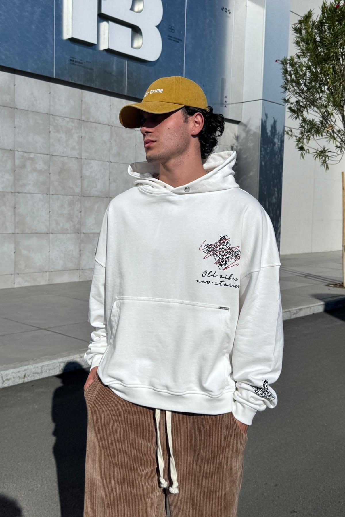 Old Vibes Nakışlı Krem Oversize Hoodie JC01