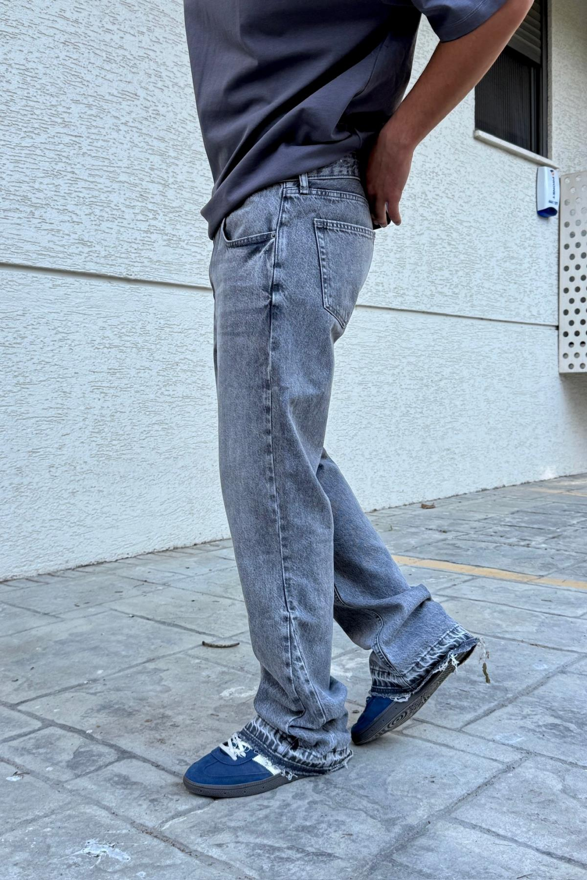Paça Detay Gri Flare Jean Pantolon