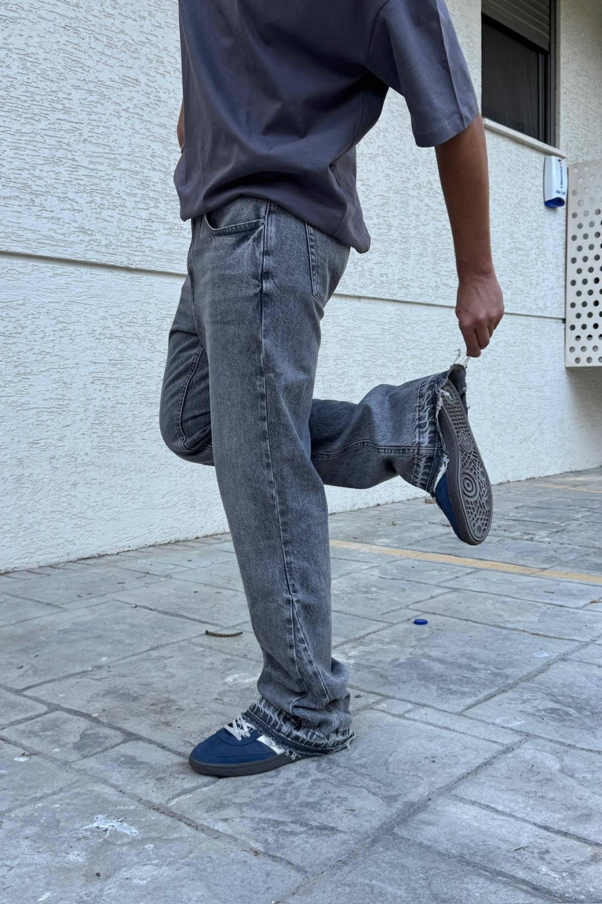 Paça Detay Gri Flare Jean Pantolon