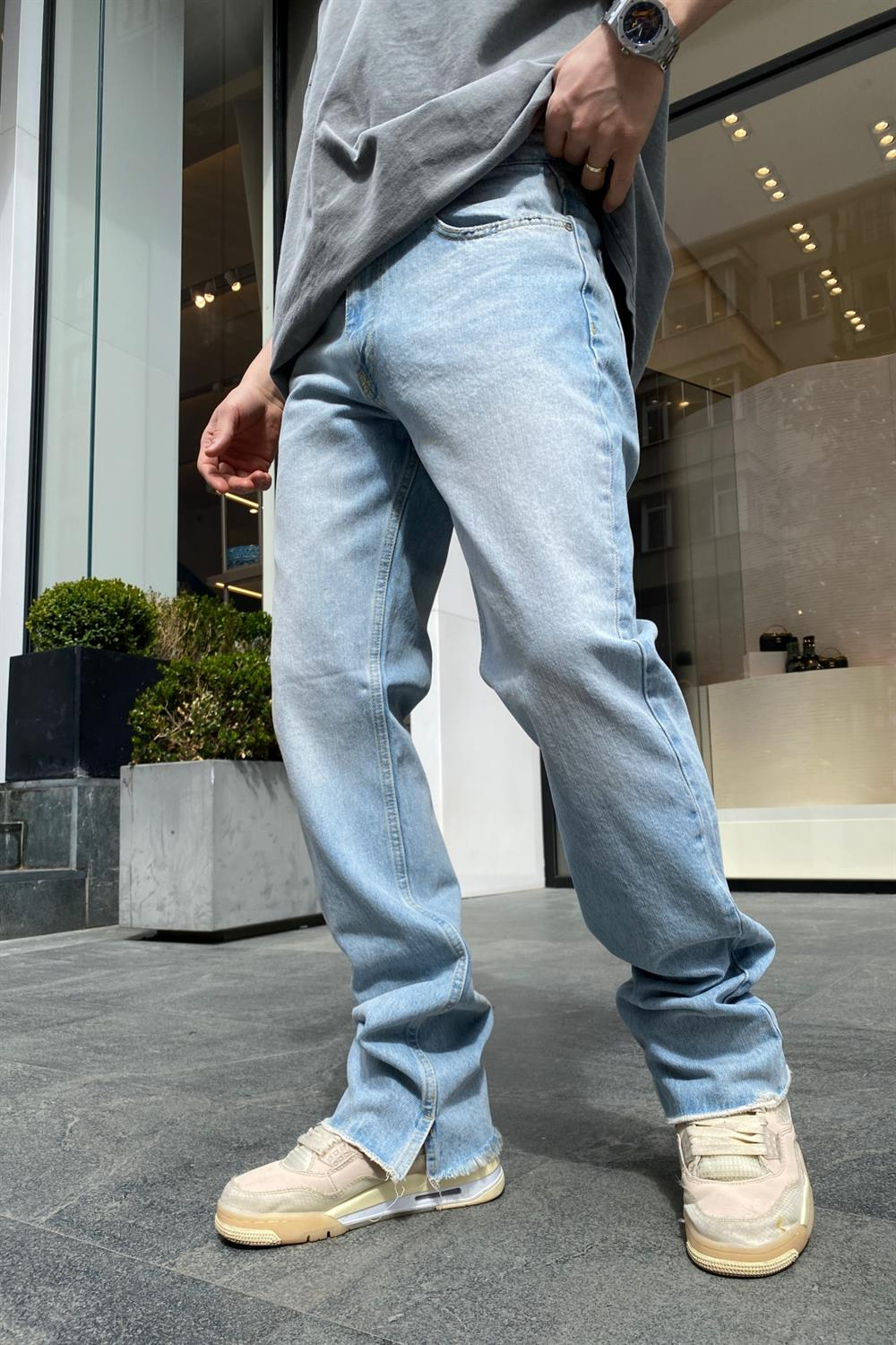 Paça Püsküllü Yırtmaç Detay Jean Pantolon P584