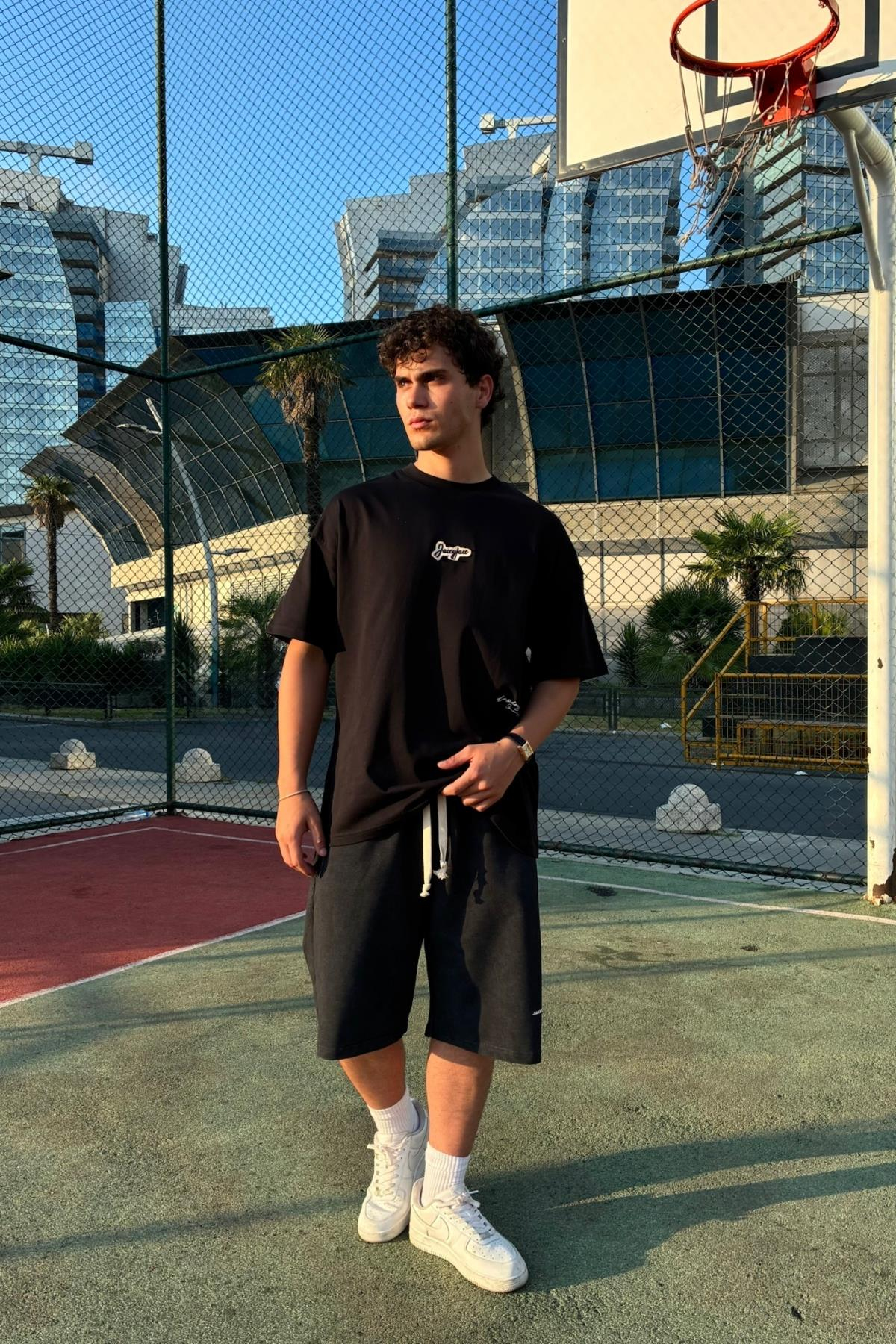 Patch Detay Siyah Oversize Tshirt JC01