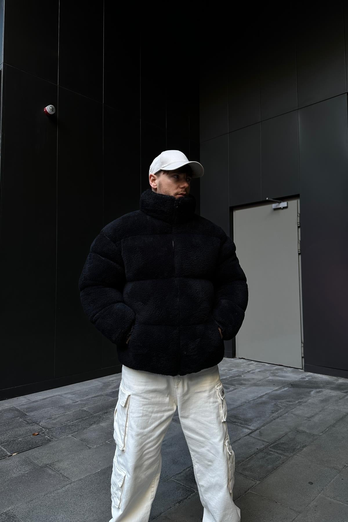 Peluş Kumaş Siyah Puffer Mont MNT130