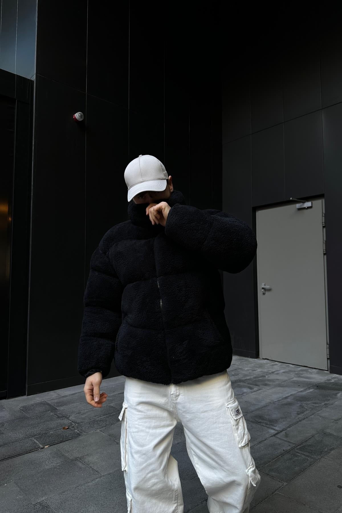 Peluş Kumaş Siyah Puffer Mont MNT130