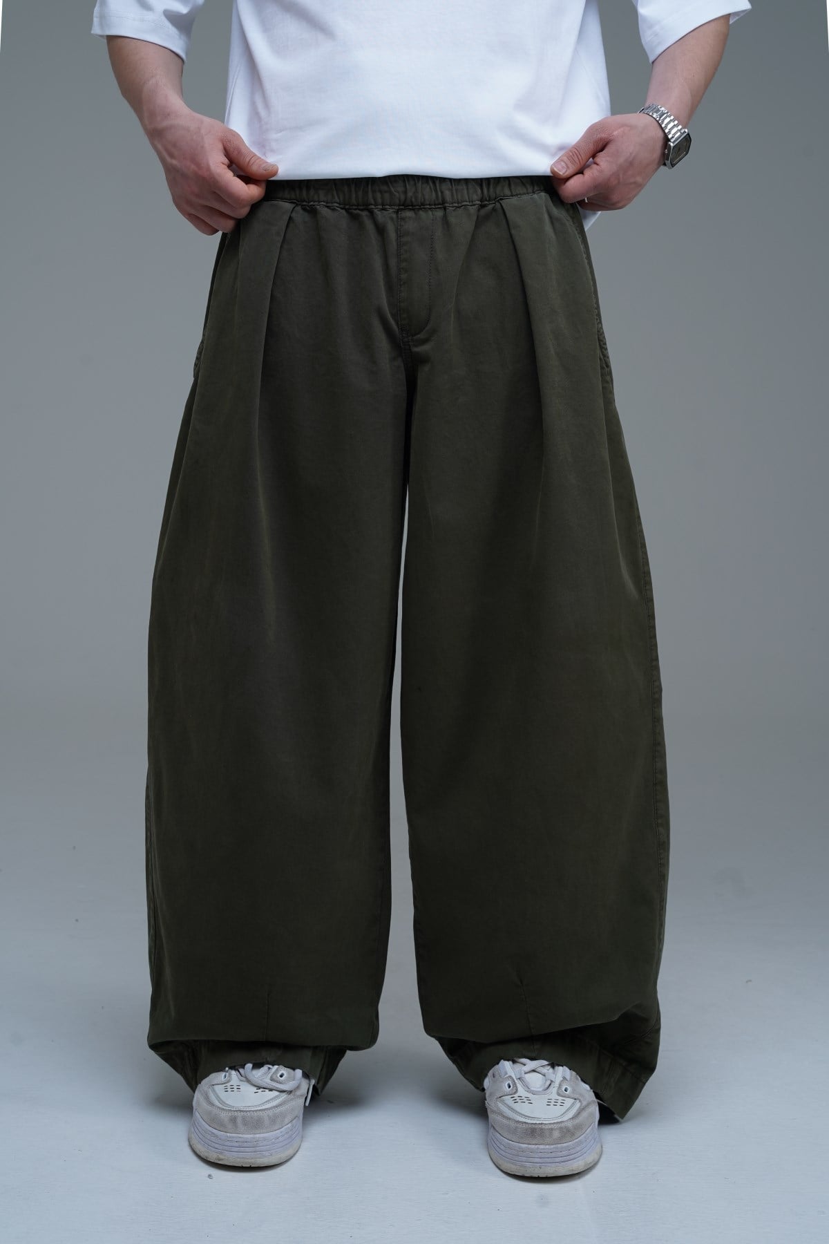 Pile Detay Haki Paraşüt Baggy Pantolon