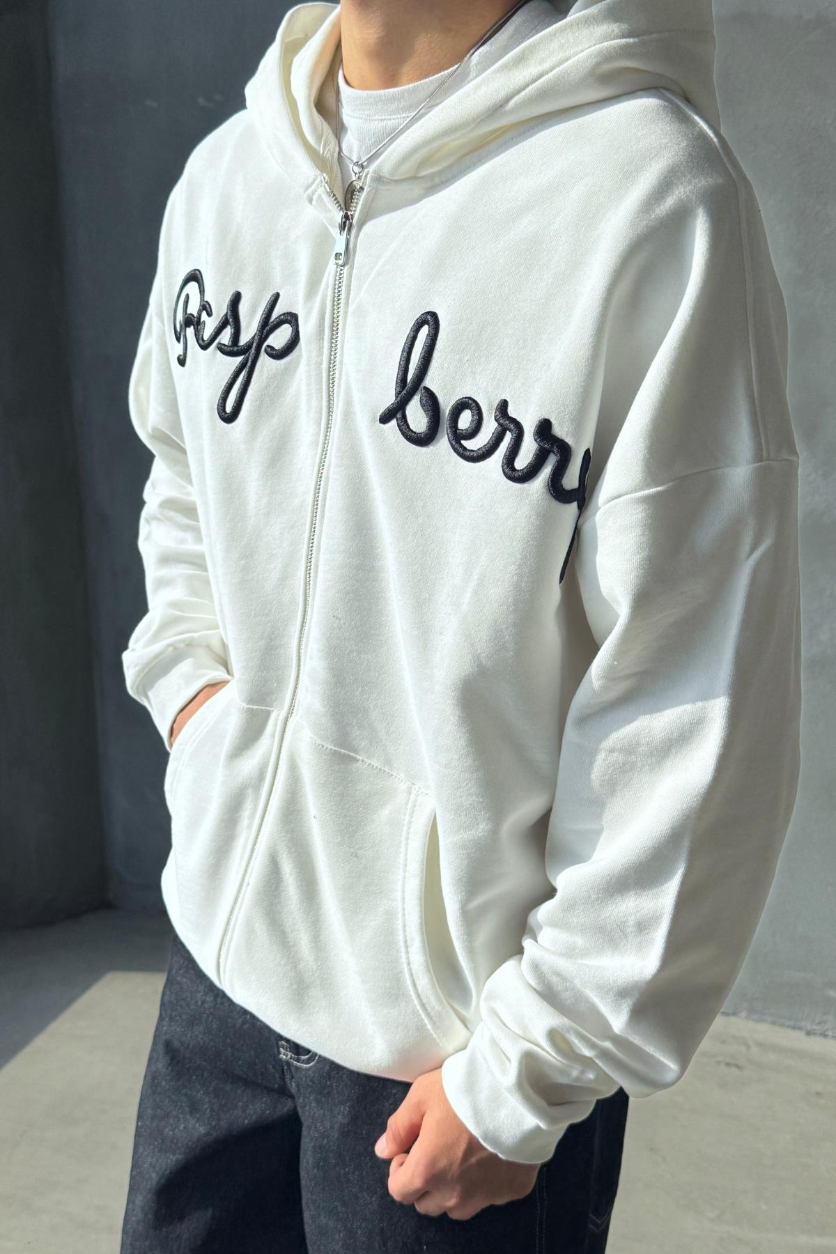Rasperry Nakışlı Beyaz Oversize Zipper Sweatshirt SR01