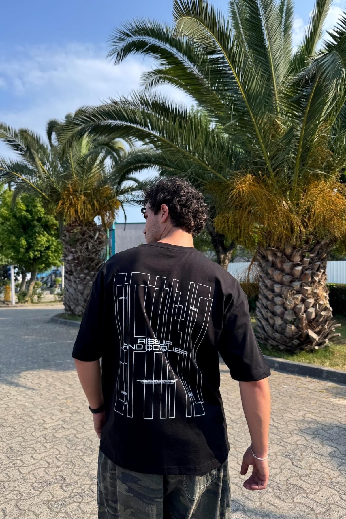 Rise Up Sırt Baskılı Siyah Oversize Tshirt PM01
