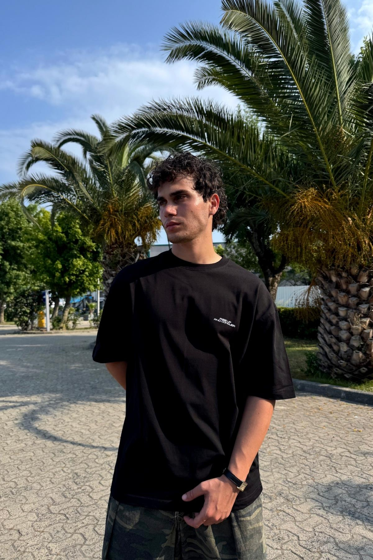 Rise Up Sırt Baskılı Siyah Oversize Tshirt PM01