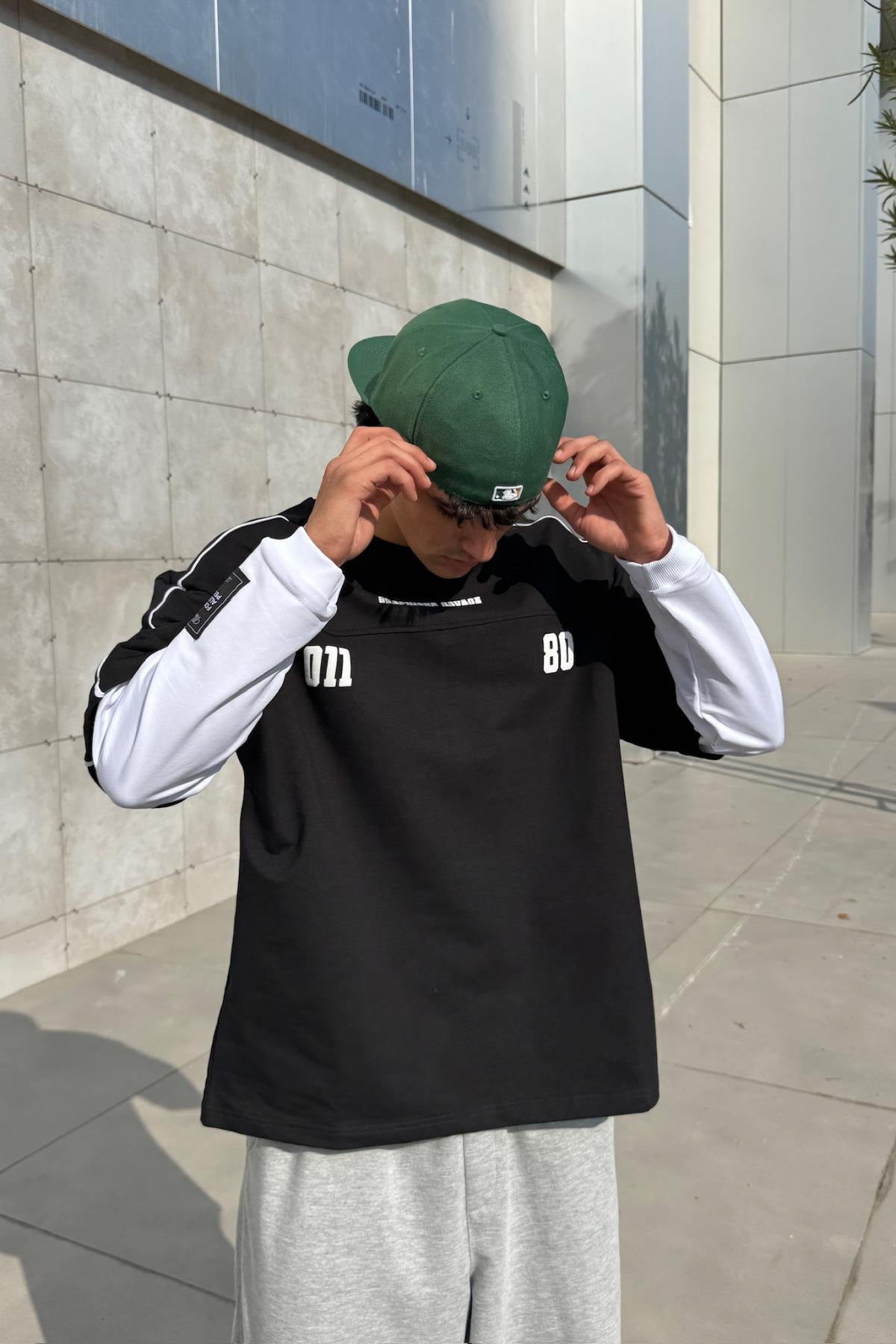Savage Baskılı Siyah Oversize Sweatshirt JC01