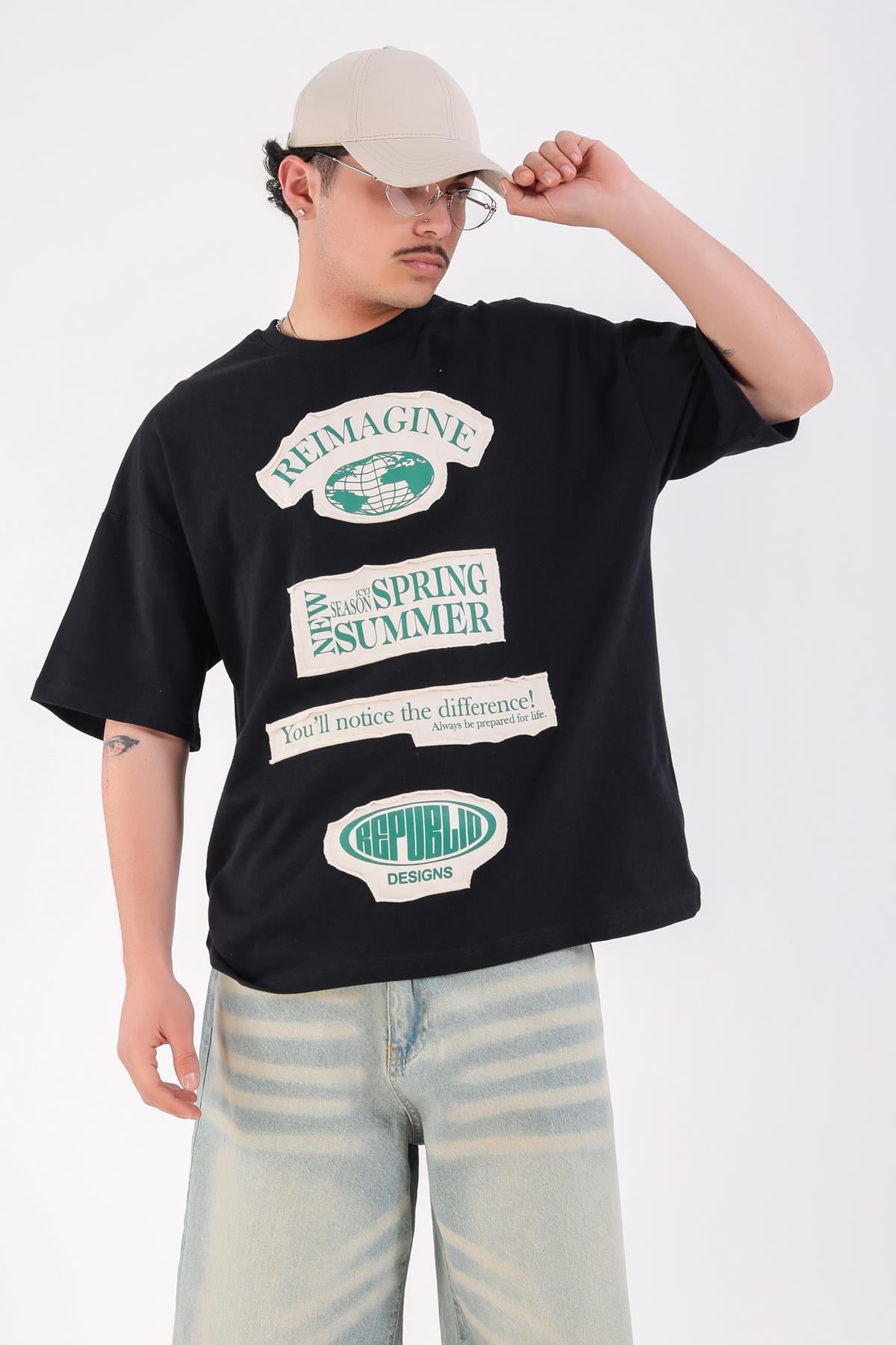 Siyah Patch Detay Oversize Reimagine Tshirt