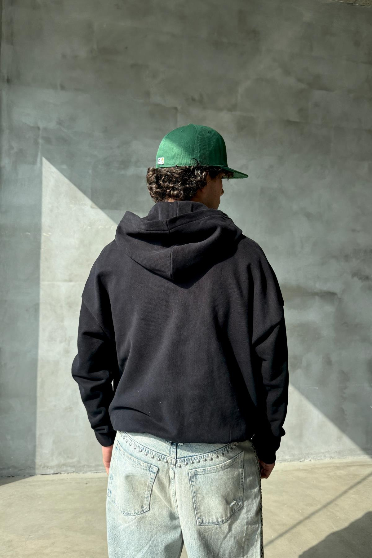 Siyah Yumuşak Dokulu Oversize Zipper Sweatshirt SR01