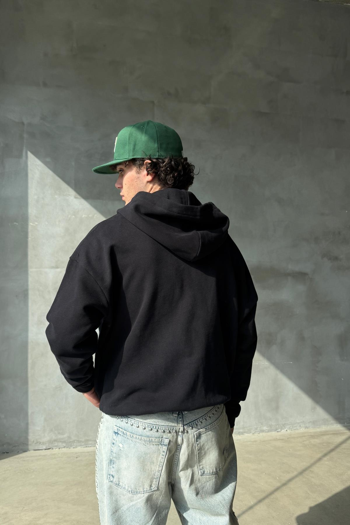 Siyah Yumuşak Dokulu Oversize Zipper Sweatshirt SR01