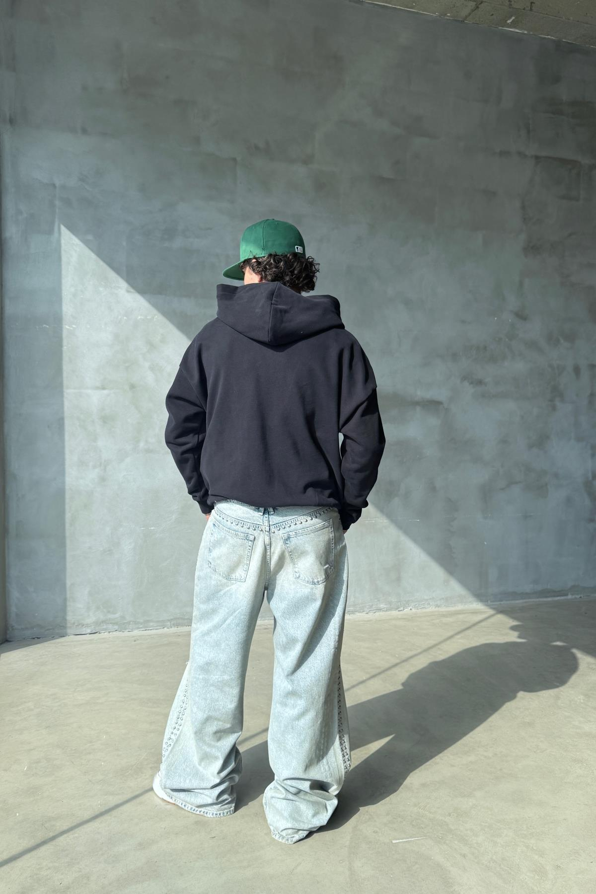 Siyah Yumuşak Dokulu Oversize Zipper Sweatshirt SR01