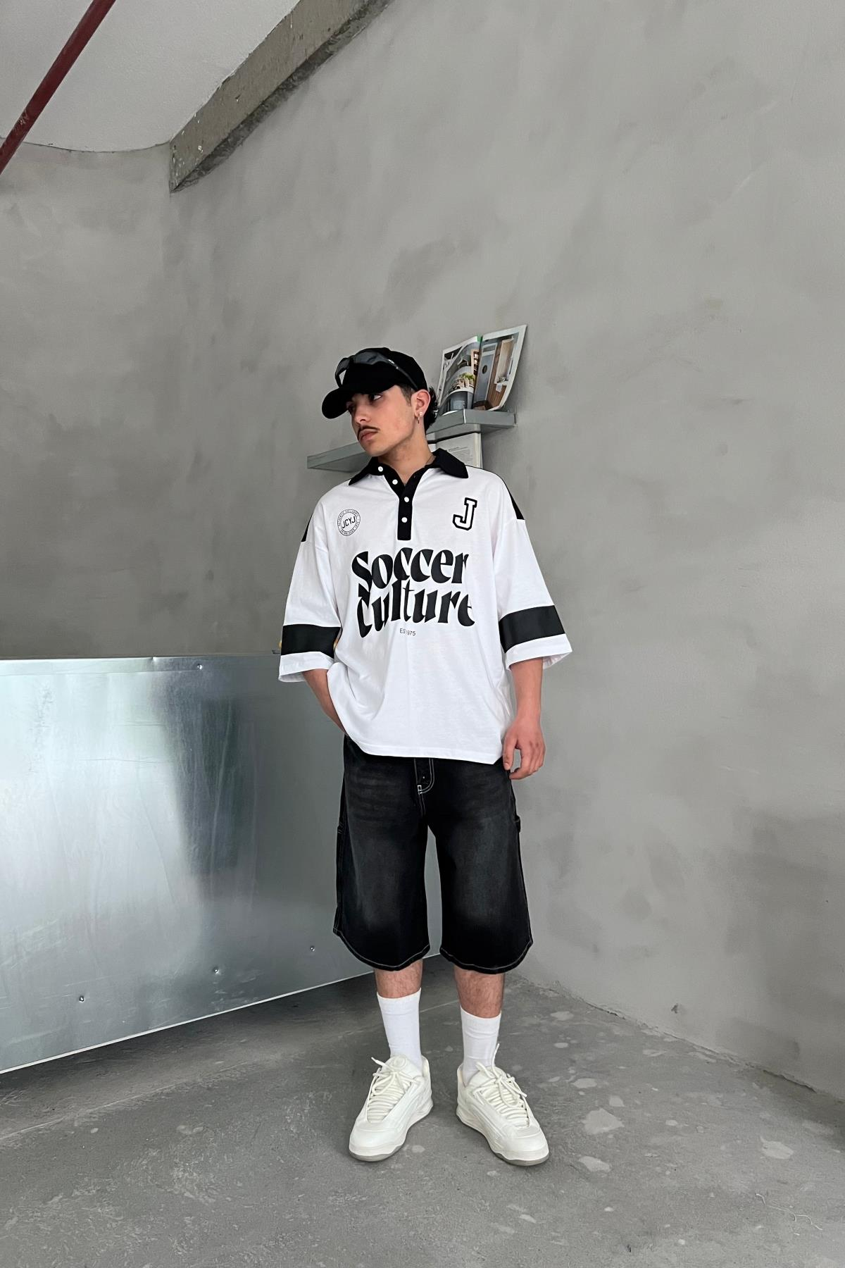 Soccer Baskılı Beyaz Polo Yaka Oversize Tshirt