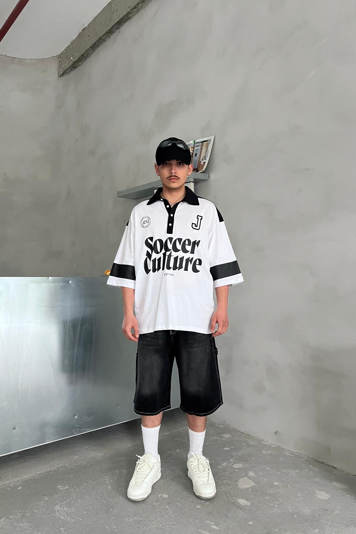 Soccer Baskılı Beyaz Polo Yaka Oversize Tshirt