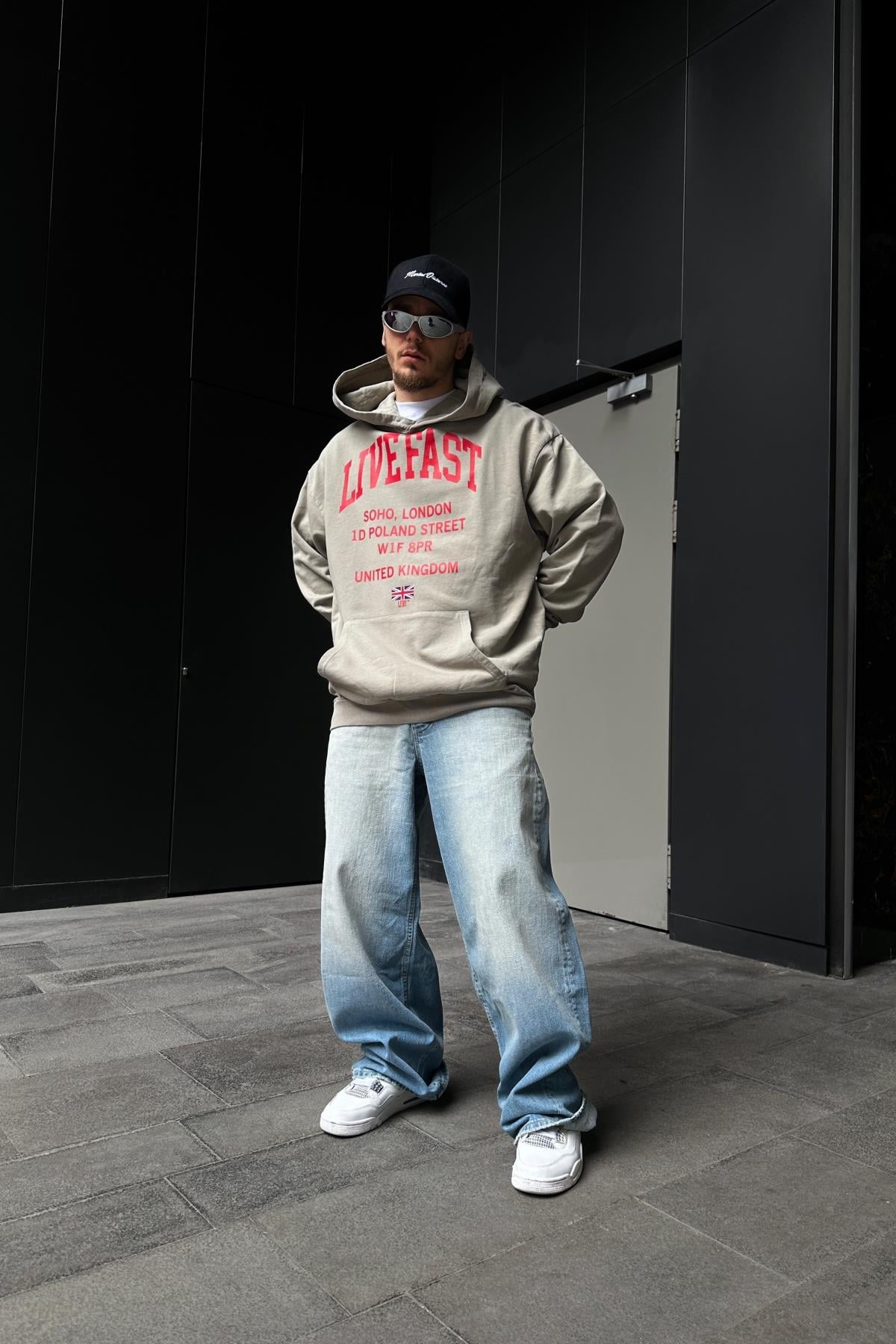 Soho Baskılı Oversize Bej Sweatshirt SW1083