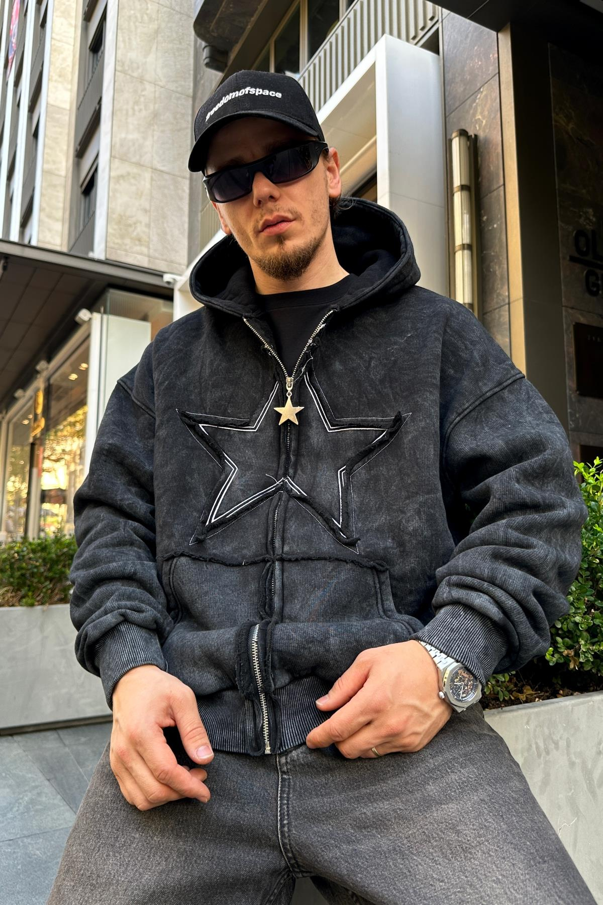 Star Patch Acid Wash Siyah Oversize Sweatshirt SW977