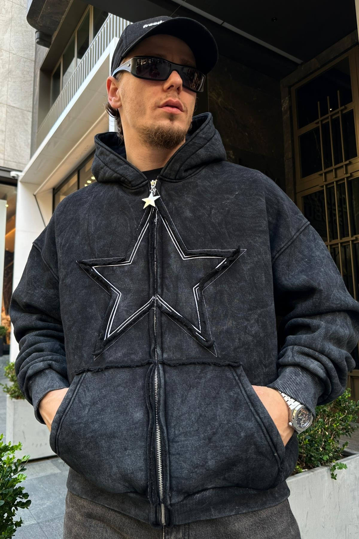 Star Patch Acid Wash Siyah Oversize Sweatshirt SW977
