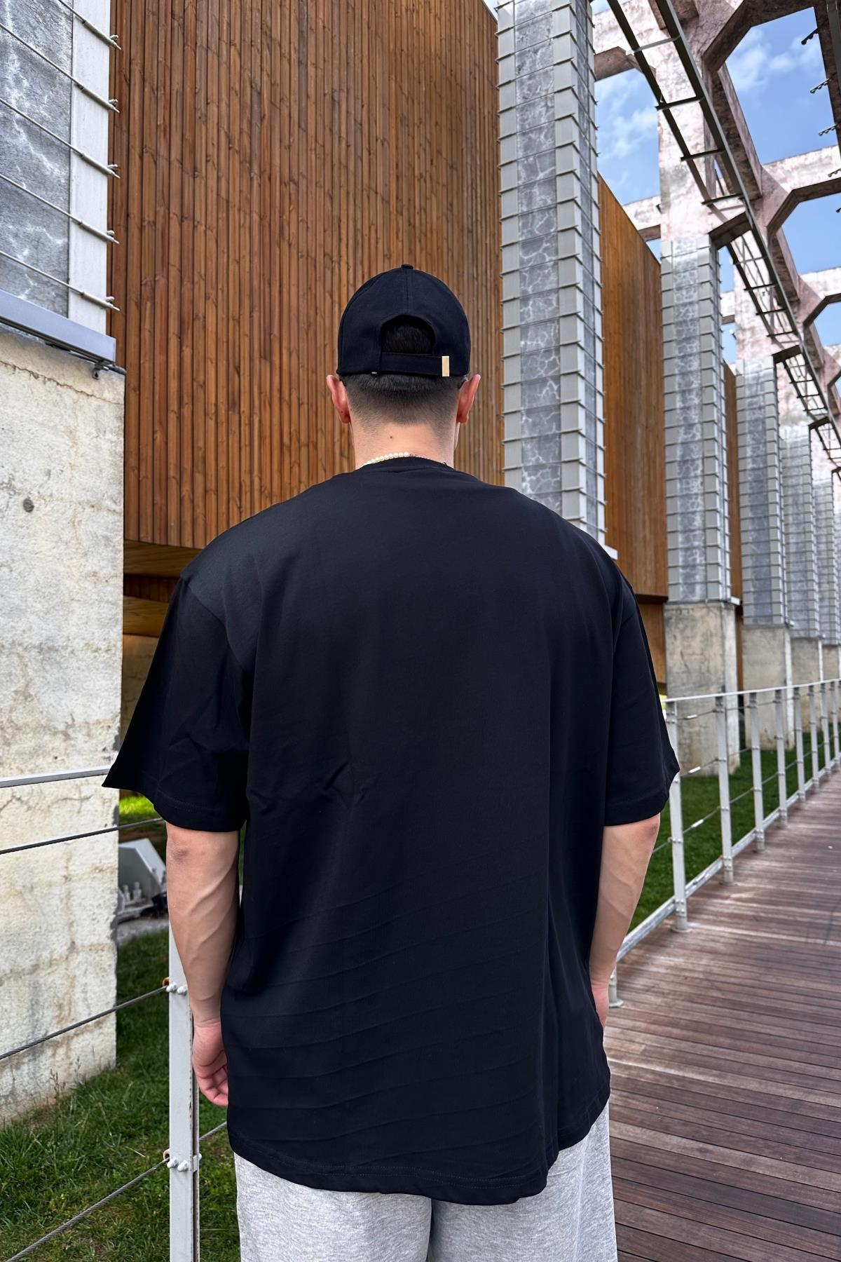 Stranger Baskılı Siyah Oversize Tshirt T1035