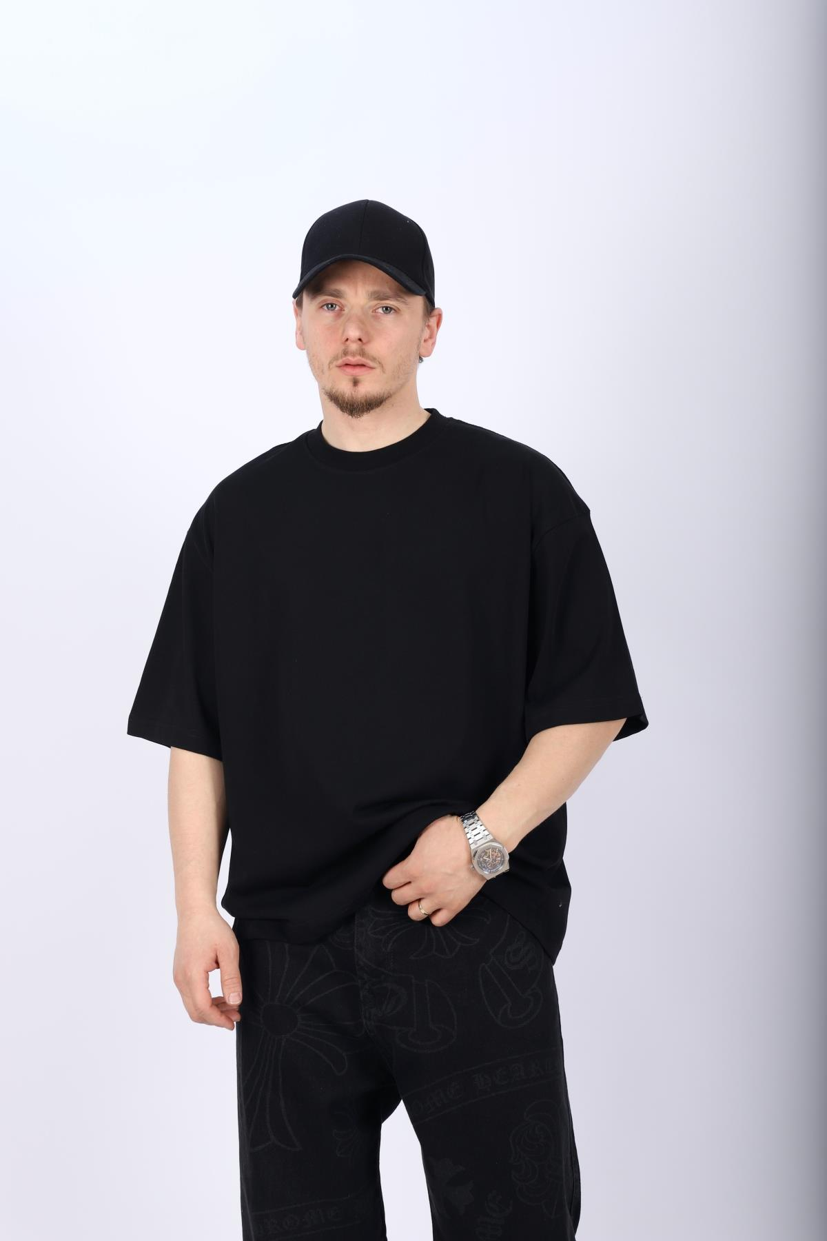 Taş R Baskılı Siyah Oversize Tshirt T1010