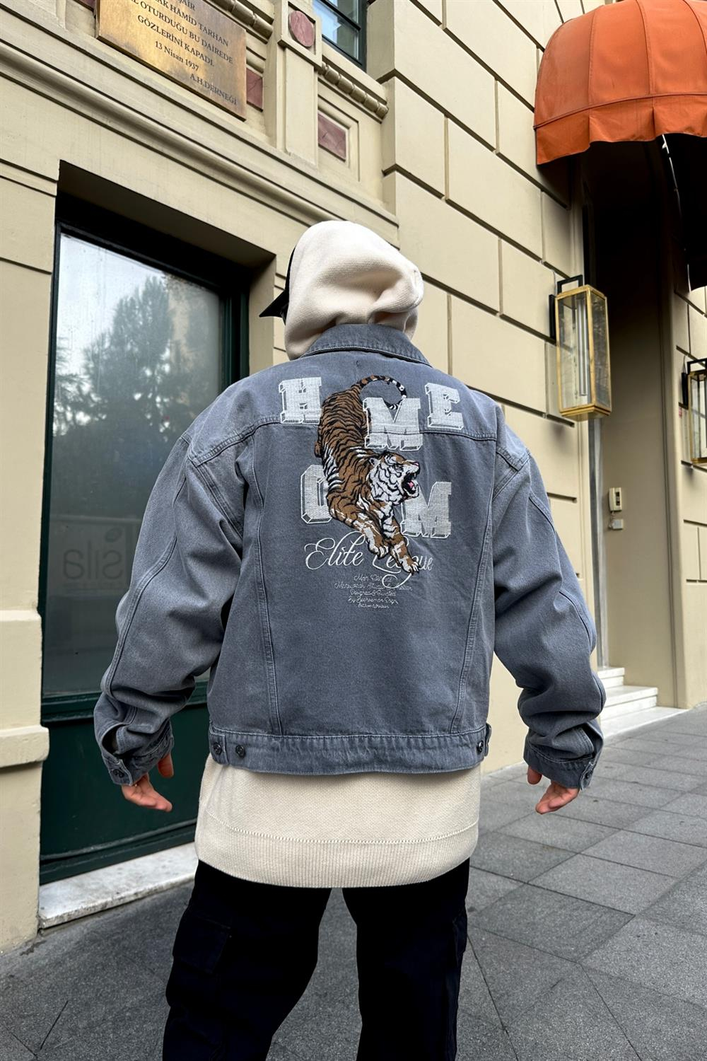 Tiger Nakışlı Oversize Gri Jean Ceket C209