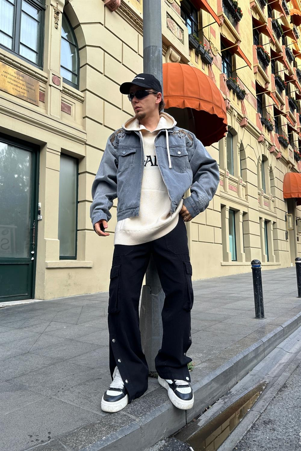 Tiger Nakışlı Oversize Gri Jean Ceket C209